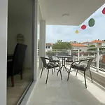 Apartmán Regina Paloma With Swimming Pool