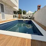 Regina Paloma With Swimming Pool Apartment Jezera
