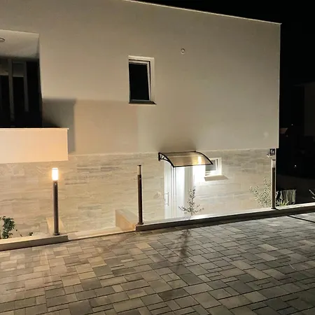 Regina Paloma With Swimming Pool Apartment *