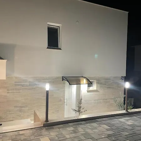 Regina Paloma With Swimming Pool Apartment *