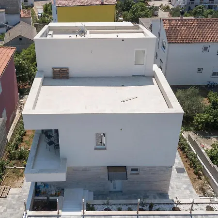 Appartamento Regina Paloma With Swimming Pool