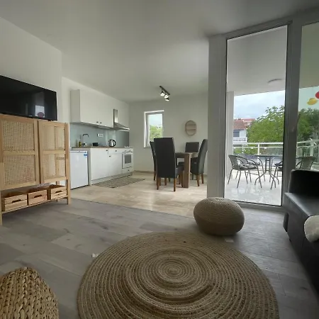 Regina Paloma With Swimming Pool