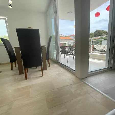 Apartment Regina Paloma With Swimming Pool