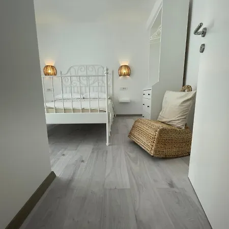 Regina Paloma With Swimming Pool Jezera