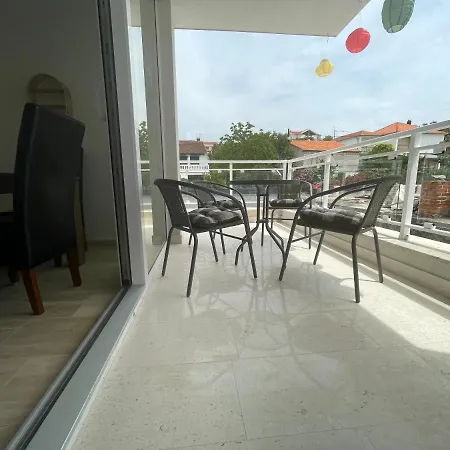 Regina Paloma With Swimming Pool Jezera