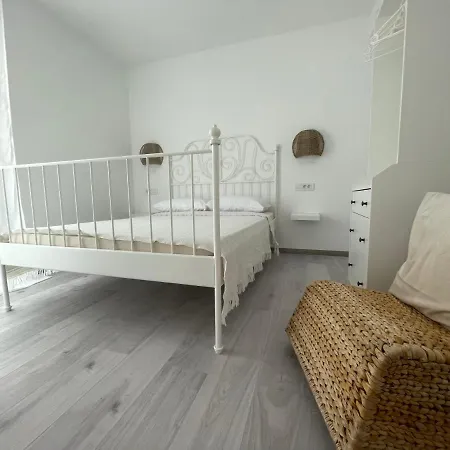 Appartement Regina Paloma With Swimming Pool Jezera