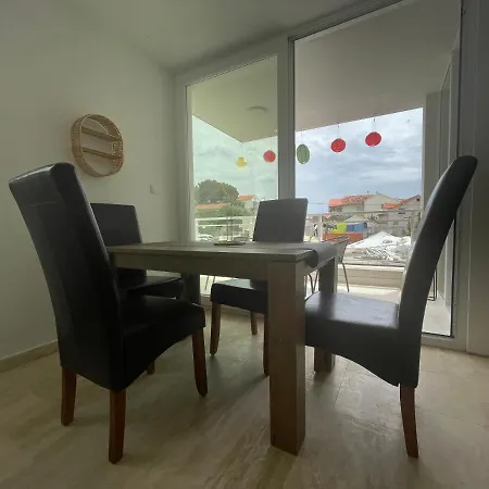 Regina Paloma With Swimming Pool * Jezera