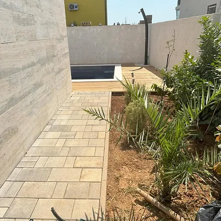 Regina Paloma With Swimming Pool Jezera