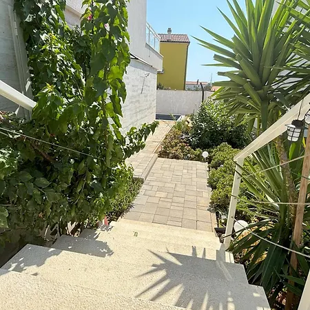 Regina Paloma With Swimming Pool Appartement