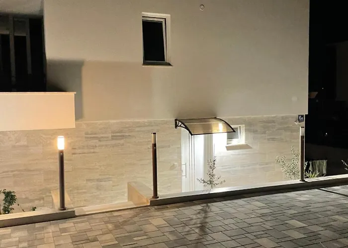 Regina Paloma With Swimming Pool Apartman *