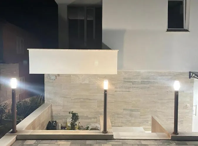 Regina Paloma With Swimming Pool