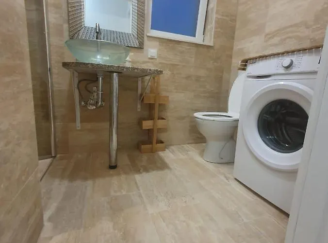 Regina Paloma With Swimming Pool Jezera