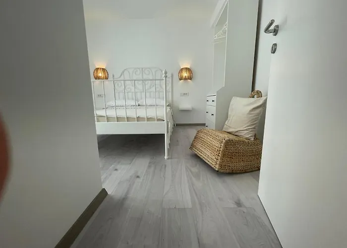 Regina Paloma With Swimming Pool Jezera