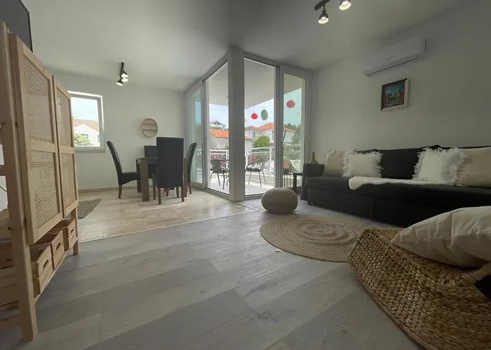 Regina Paloma With Swimming Pool Apartman Jezera