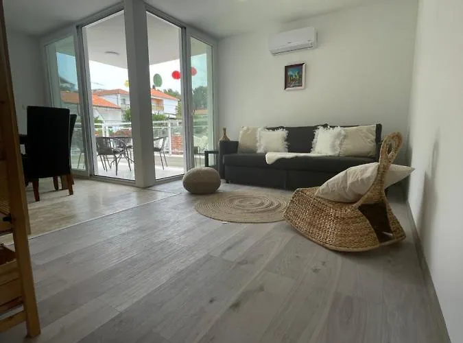 Apartman Regina Paloma With Swimming Pool Jezera