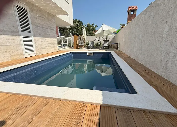 Apartman Regina Paloma With Swimming Pool